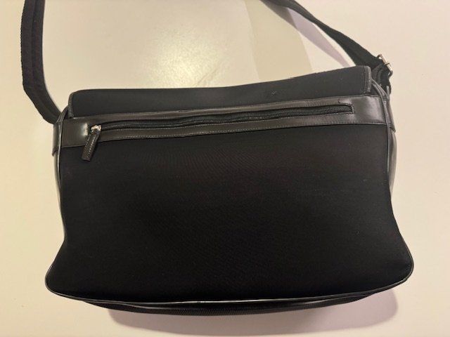 Borse: Borsa POLLINI molto bella – Usato da Davesco-Soragno venduto da kappas 2