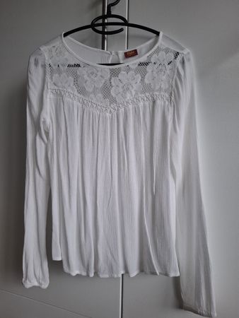 Schöne Bluse von Buffalo weiss, Versand auch Twint 