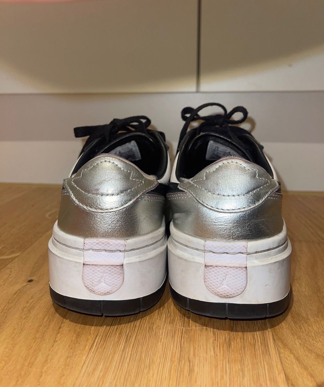 Jordan Scarpe da donna: Nike Air Jordan Elevate 1 - NP 164,— – Usato da Horw venduto da ver_kls9 1