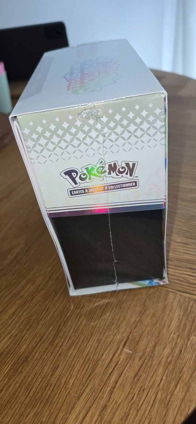 Pokémon Carte collezionabili: Pokemon ETB Évolutions Prismatiques Scellé – Nuovo e nell'imballaggio originale da Lausanne venduto da min_w76q 3