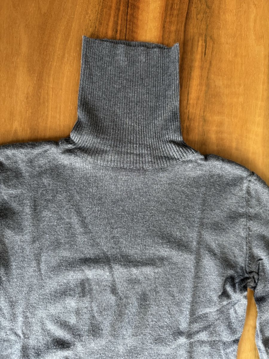 Bershka Pulls & Sweat-shirts: Kuscheliger Rollkragenpullover, Gr. XS – D'occasion à Emmenbrücke par Florentina27 1