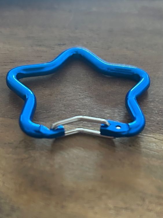 Attrezzatura da arrampicata: Kleiner Karabiner in Sternform NEU – Nuovo e nell'imballaggio originale da Geneve venduto da jua_b7nb 1