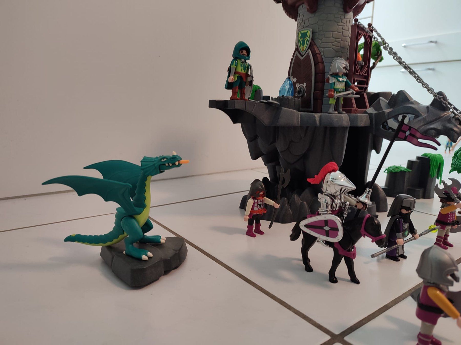 Playmobil Spielzeuge: Playmobil Ritterturm mit Drachen – Gebraucht aus Tuggen von JayVee 3