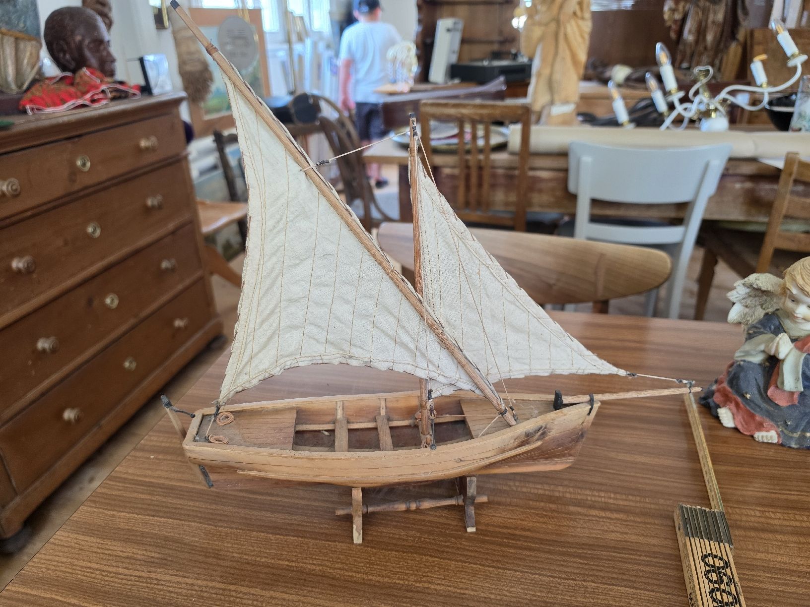 Kit di modellismo & Modellini statici: Segelschiff Modell aus Holz mit Ständer.. – Usato da Mettlen venduto da elios0888