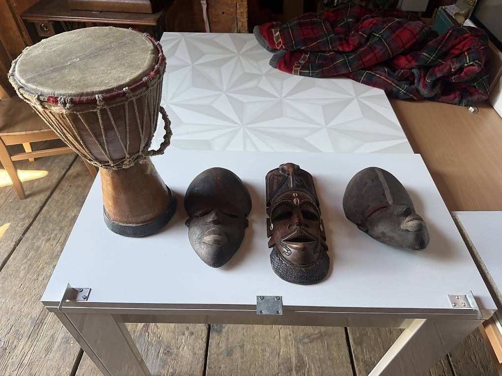 Arte internazionale: 3 Masques africains et jembé – Usato da Marsens venduto da mch_9wkl 2