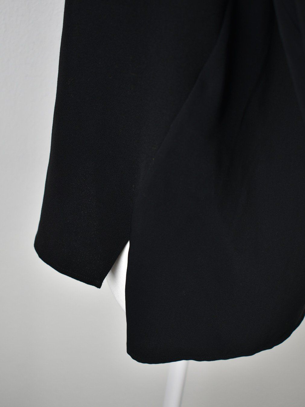 Allsaints Camicette: Allsaints Bluse mit cut out, Gr.36, schwarz – Usato da Nürensdorf venduto da 2ND_STORY 6