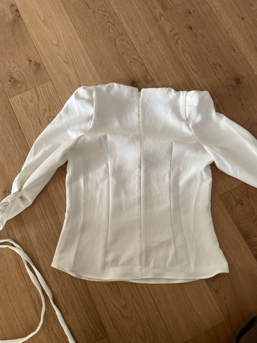 Ba&Sh Top: Blouse ba&sh – Nuovo (secondo la descrizione) da Fribourg venduto da mau_2nhc 1