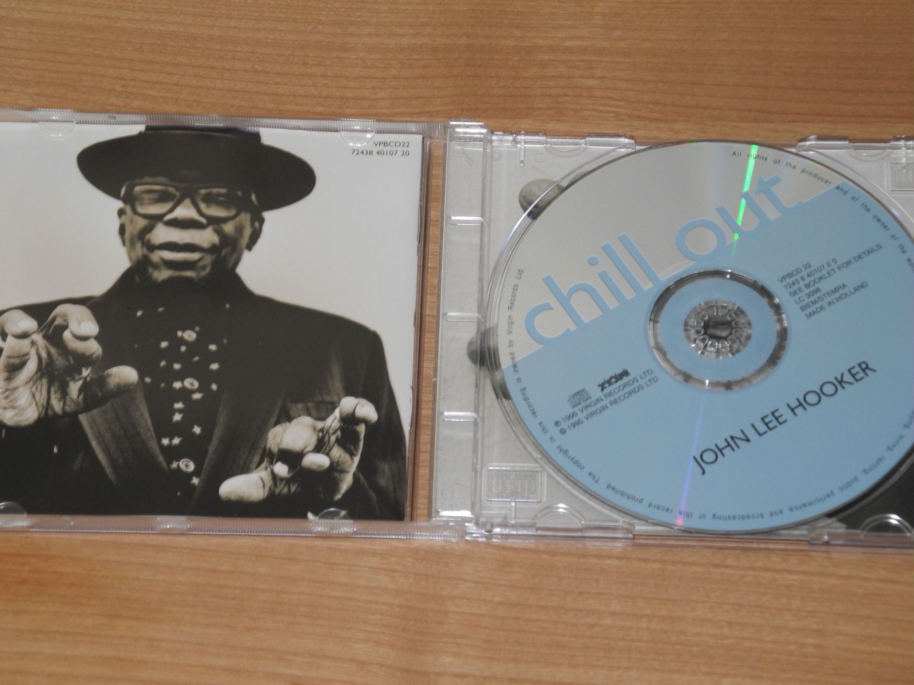 CD: JOHN LEE HOOKER: CHILL OUT - VIRGIN – Nuovo (secondo la descrizione) da Fahrwangen venduto da Swirl2 1