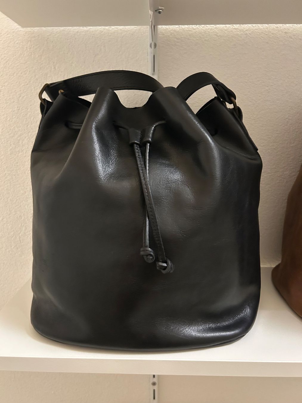 Taschen für Damen: Park Beuteltasche, NP 329Fr. – Gebraucht aus Diegten von ste_pvd5 3