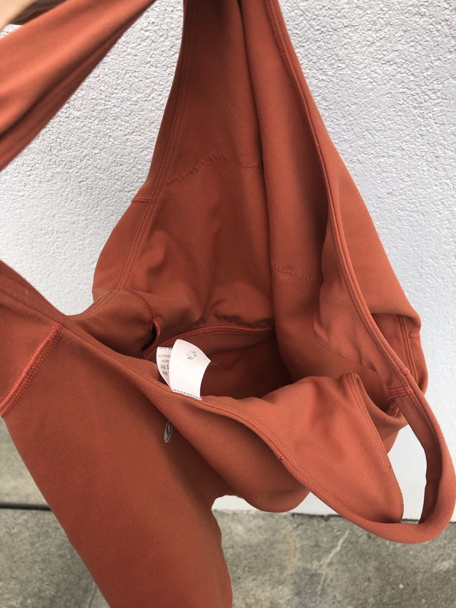 Lululemon Tops: Lulu Lemon top – Gebraucht aus Fribourg von ann_l9b7 7