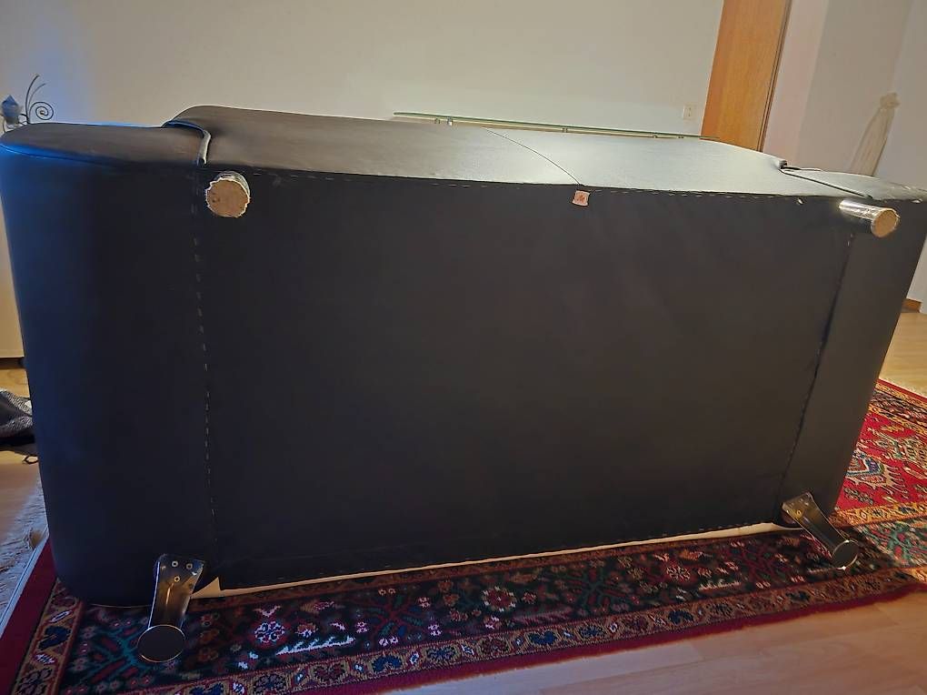 Sofas: Sofa 2-3Plätzer Schwarz Weiss Leder – Gebraucht aus ramiswil von saboli01 2