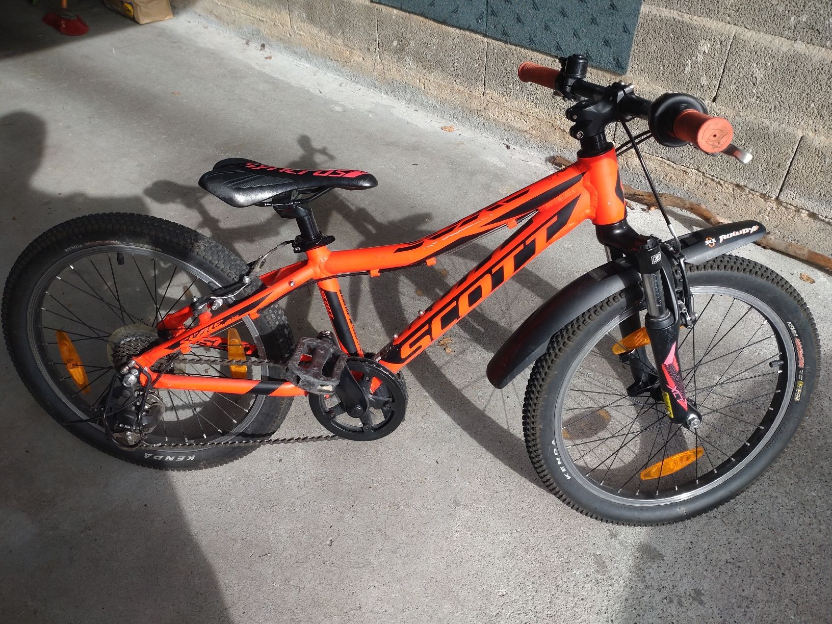 Scott Velos: VTT enfant SCOTT Scale Junior 20 – Gebraucht aus Lutry von Bai_d9x6