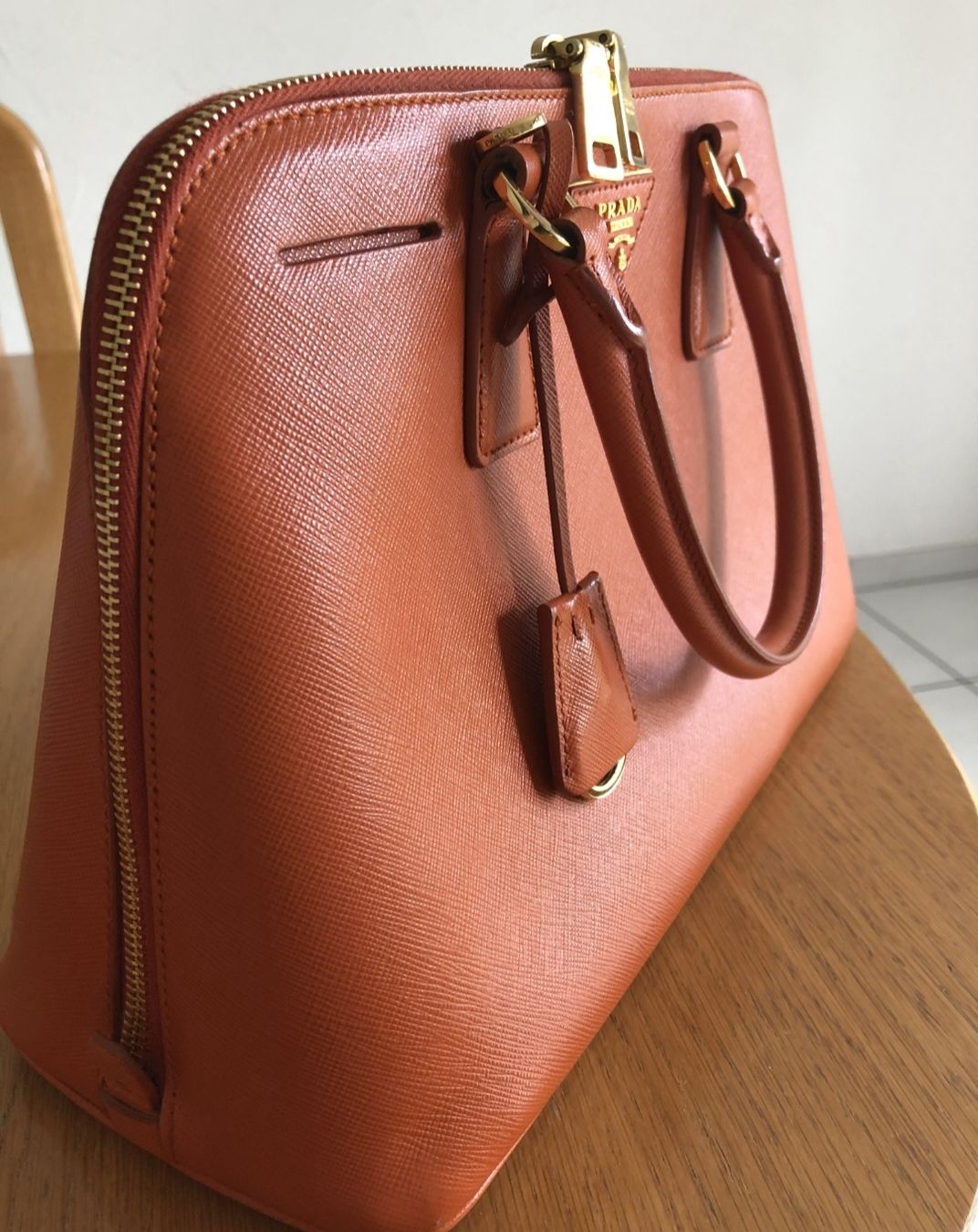 Prada Taschen für Damen: Original Prada handtasche – Gebraucht aus Emmenbrücke von johnleedave 1