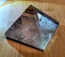 Klare Bergkristall Pyramide B 105g