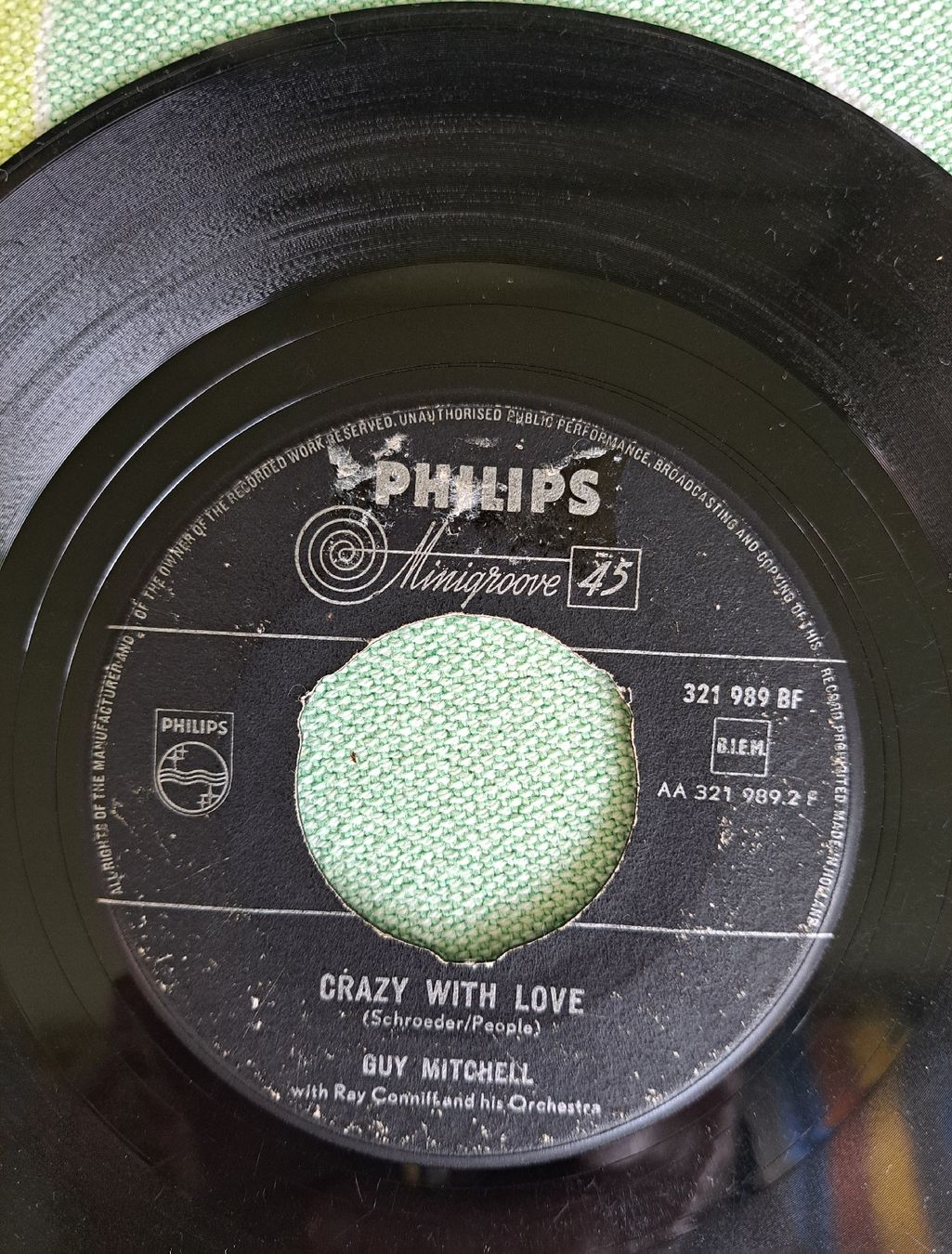 Dischi in vinile: Guy Mitchell: Crazy With Love / Singing The Blues 45 Vinyl – Usato da Zuerich venduto da Mocambo19 2