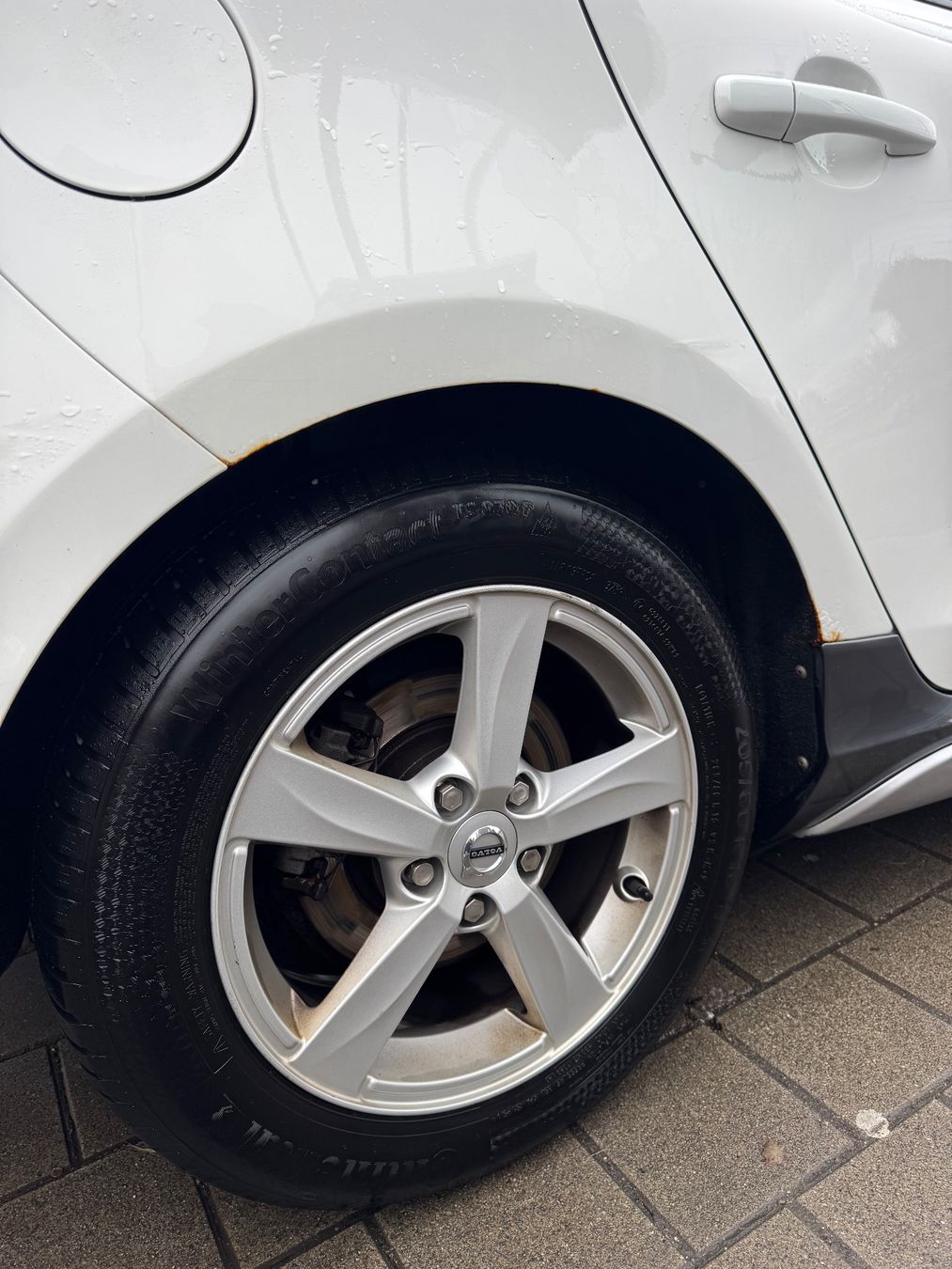 Volvo Automobili: Volvo V40 CC T5 AWD – Usato da Münchenstein venduto da krigu01 7
