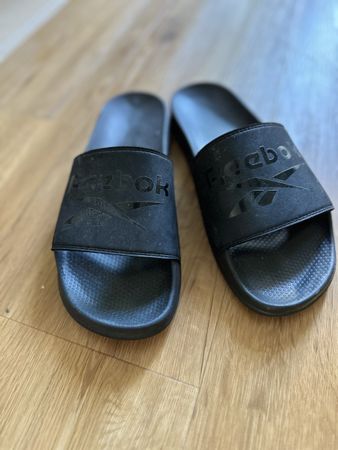 Reebok Pantoletten WIE NEU