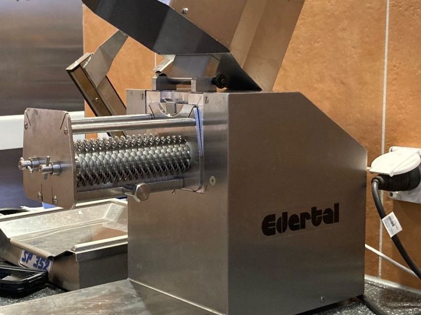 Alle Maschinen: Profi Fleischsteaker – Gebraucht aus Engelberg von JolieSt 3