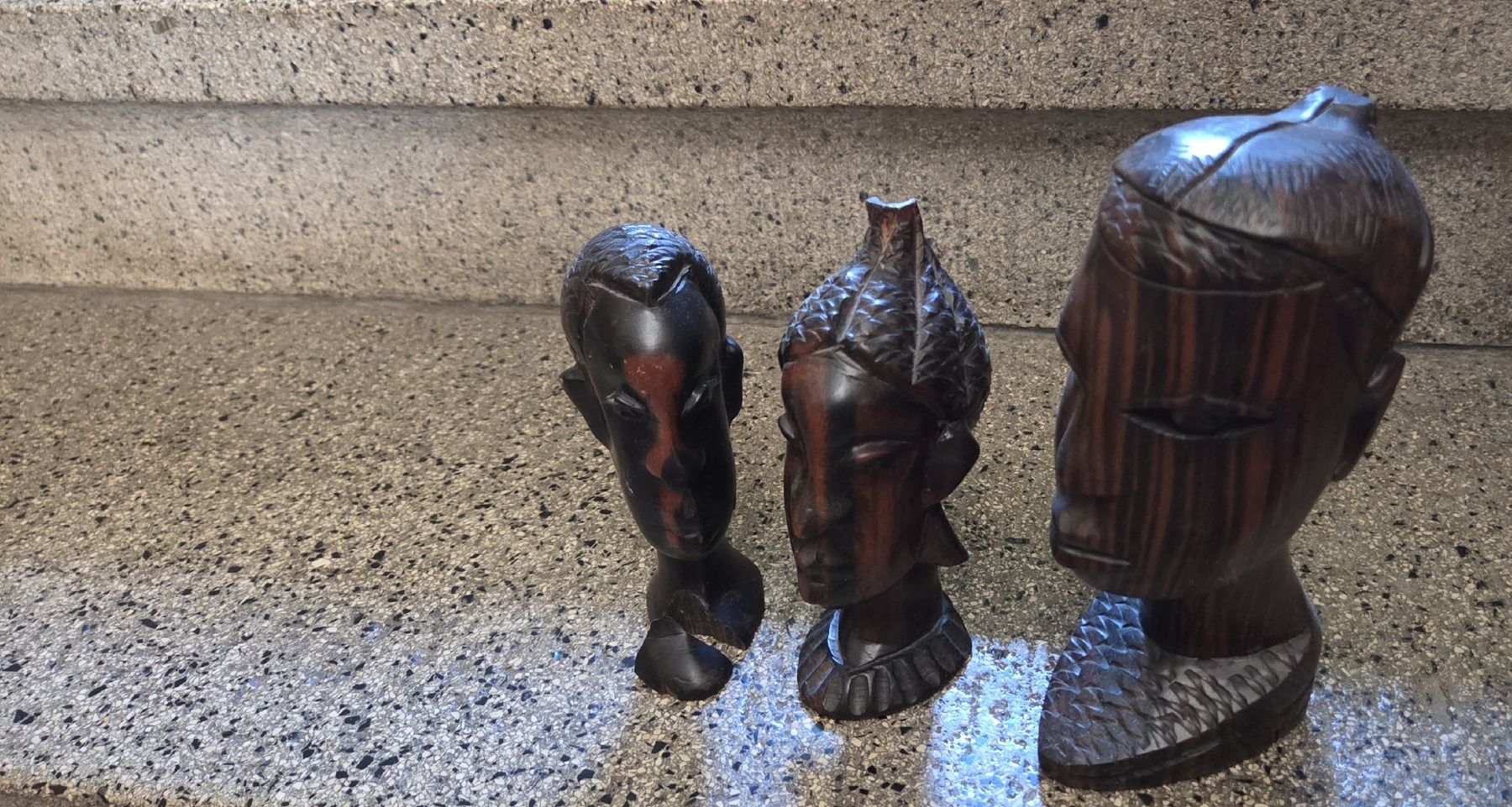 Sculture & Statue: Afrikanische Holzfiguren – Usato da Zürich venduto da Ovina 1