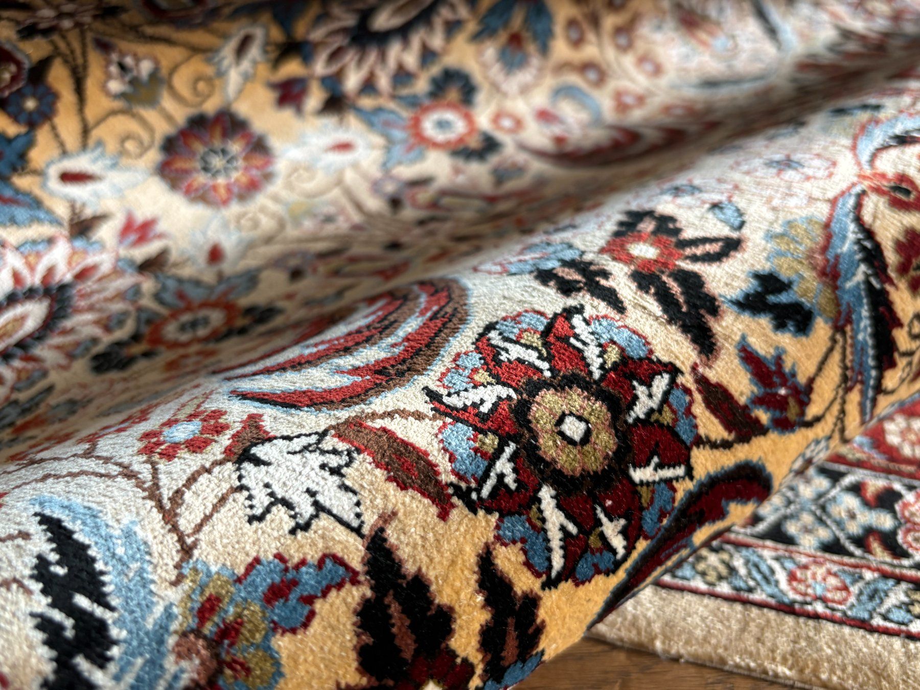 Tappeti: 206x123 Extrem Feiner Seidenteppich - Echt handgeknüpft – Usato da Bennau venduto da Mayer_Carpets 4