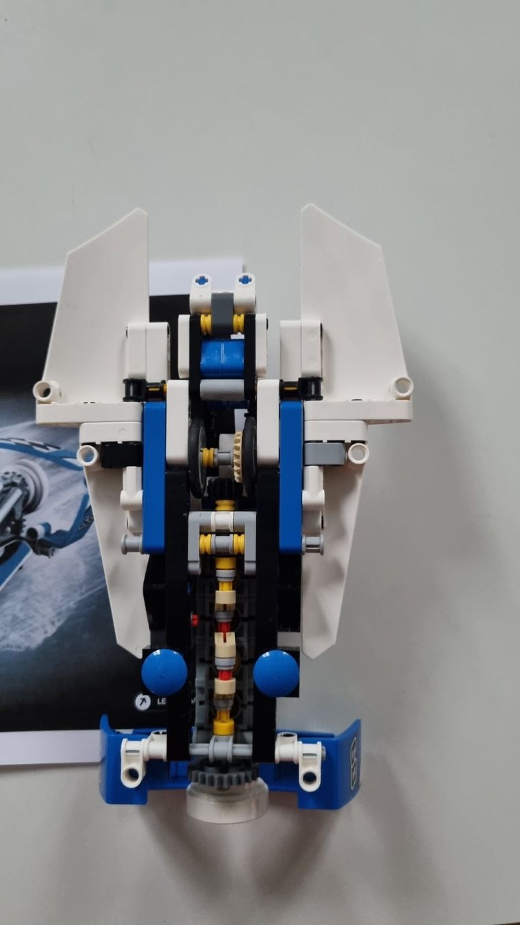 Technics Baukästen: Lego Technic Hydroplane Racer 42045 de 2015 – Gebraucht aus La Chaux-de-Fonds von mikilo1 1