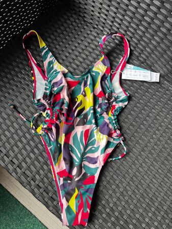 Stylischer Badeanzug mit Blätterprint, Grösse XS