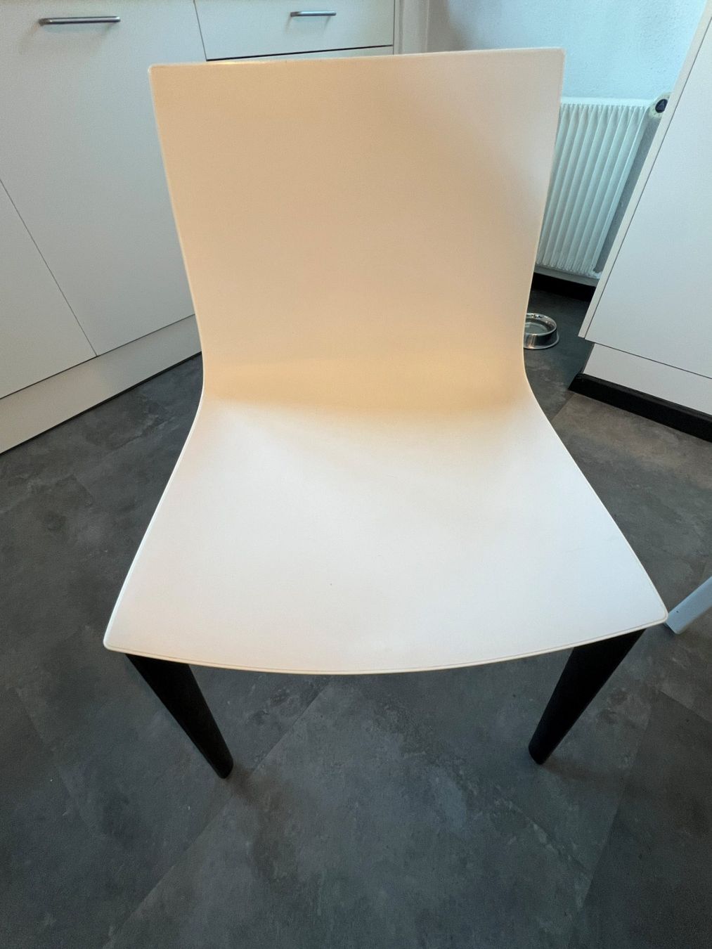 Arper Set di tavolo e panche: ARPER Tisch + 6 Stühle – Usato da Tamins venduto da filou037 3