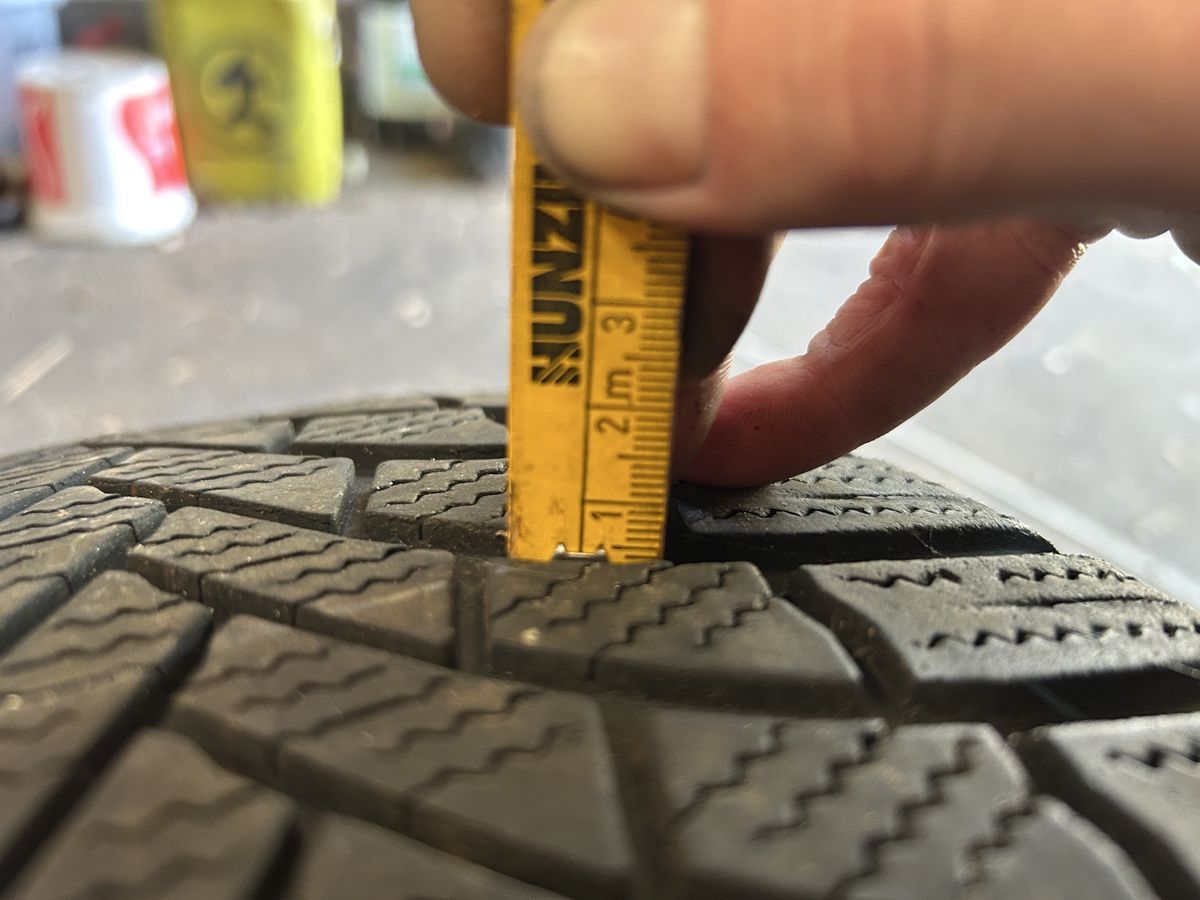 Bridgestone Toutes les pièces auto: 2x Bridgestone Blizzak LM005 215/50 R17 95V – D'occasion à Andelfingen par lar0uge 5