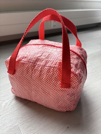 Hübsche Handtasche rot/weiss kariert, ideal für den Sommer