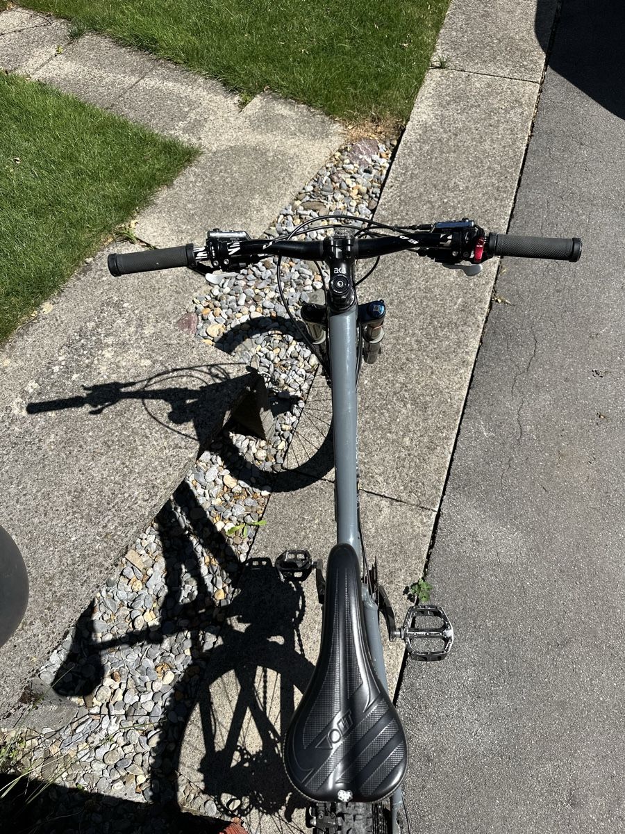 Santa Cruz Biciclette: Santa Cruz Blur LT – Usato da Riedern venduto da Fadrinski 2