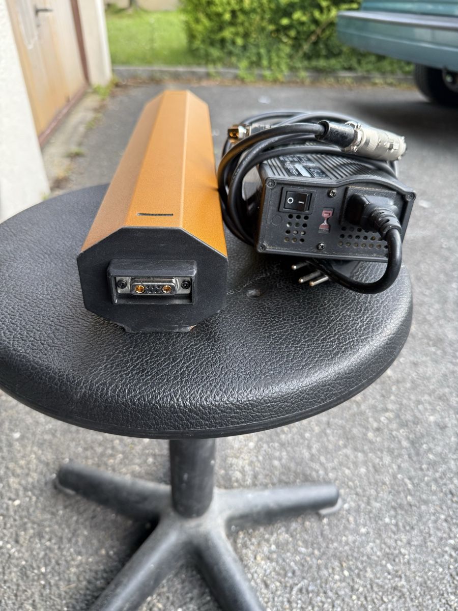 Stromer Batteries: STROMER ST1 E-Bike akku mit ladegerät – D'occasion à Oberentfelden par lam_vj88