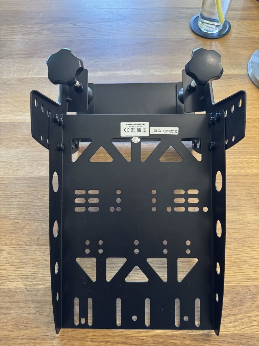 Console: 2x Thrustmaster TM Flying Clamp Flight Sim Halterung – Nuovo (secondo la descrizione) da Weisslingen venduto da lar_r9qr 2