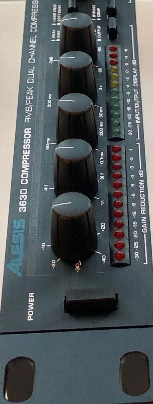 Alesis Strumenti musicali: Alesis 3630 Compressor Limiter Noisegate – Usato da Gunzwil venduto da Markus2371
