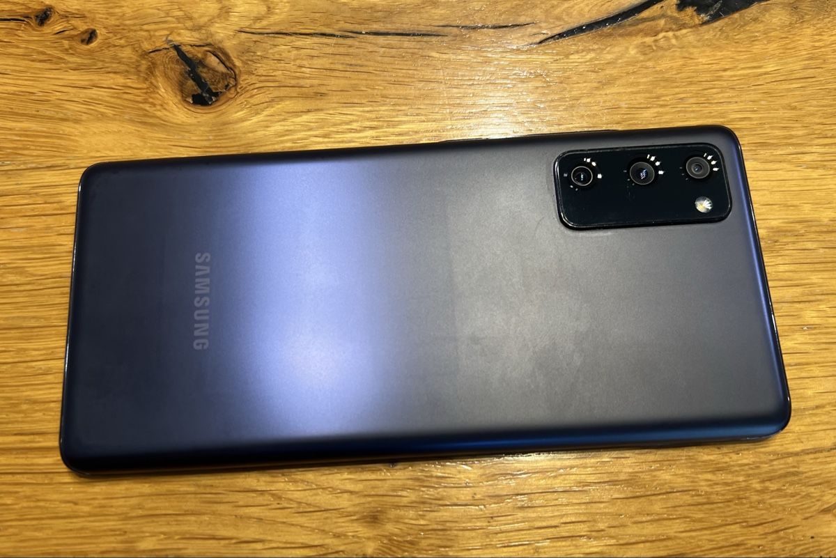 Samsung Telefoni cellulari / Smartphones: Handy/Samsung S 20 FE – Usato da Ehrendingen venduto da nz9_y29p
