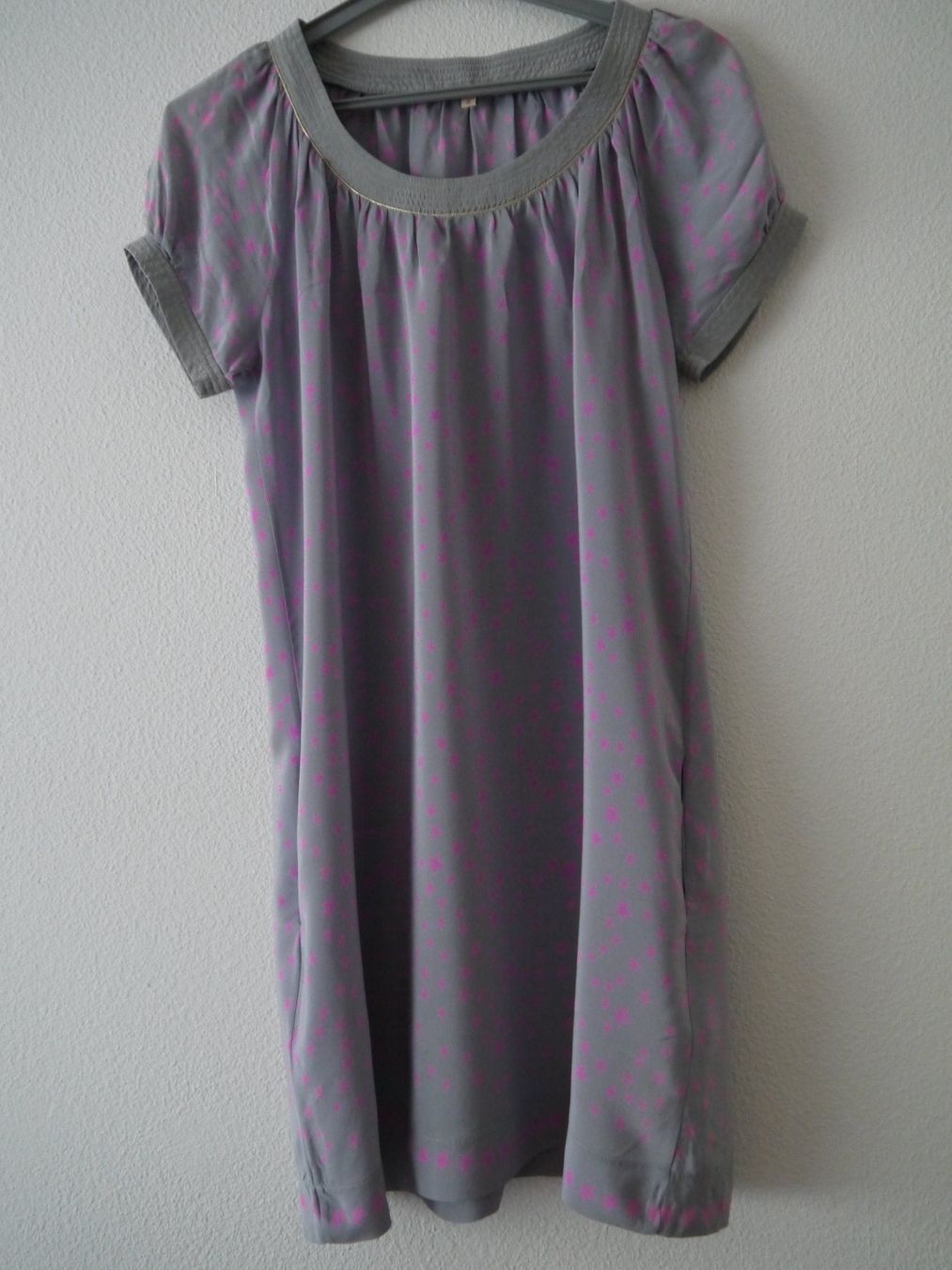 Sandro Vestiti: SANDRO Paris Kleid  aus 100% Seide Gr.2 – Usato da Hagendorn venduto da Blaf