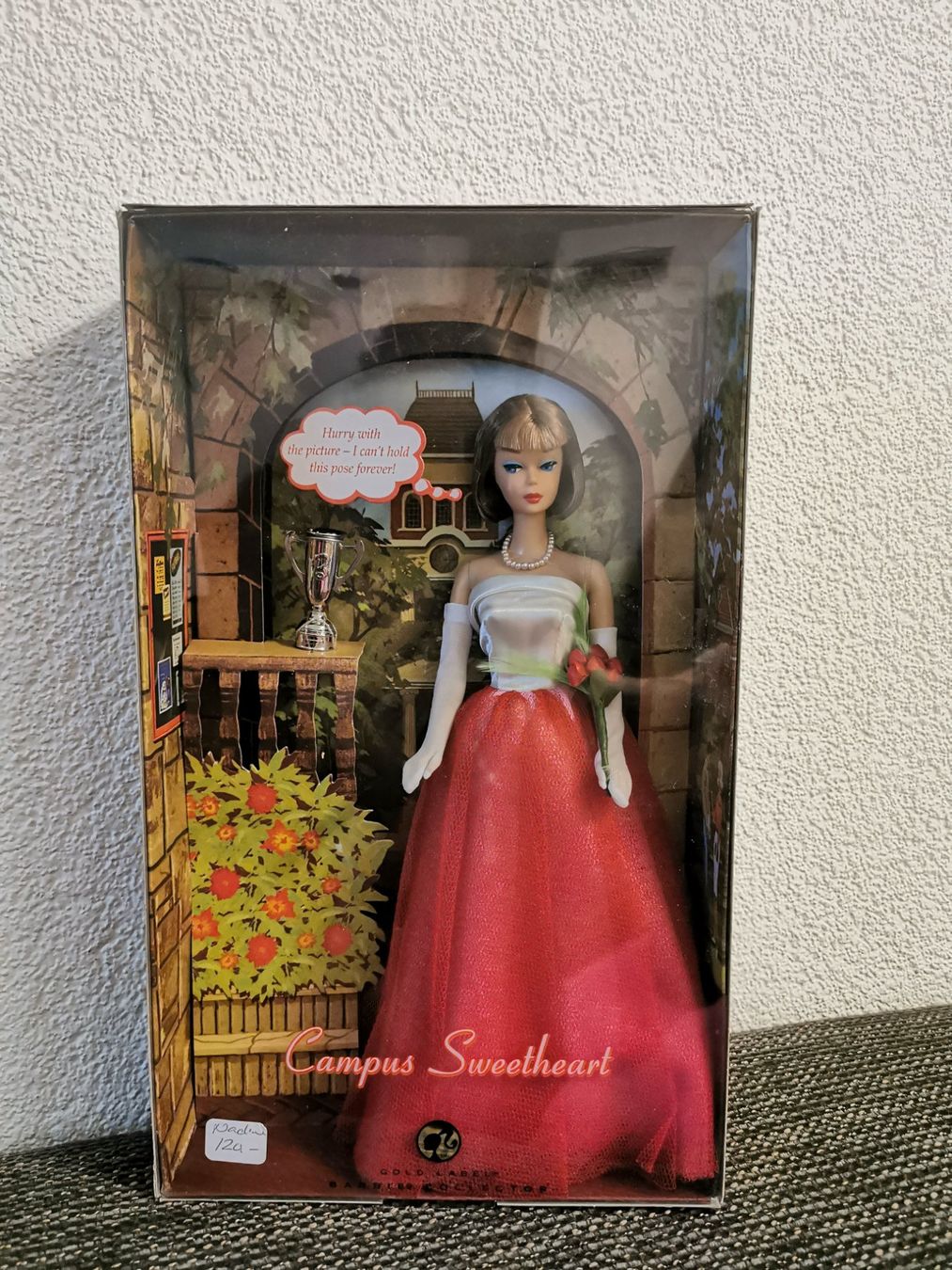 Puppen: Barbie repro Campus Sweetheart 2008 – Neu und originalverpackt aus Gland von nad_h6lg 1