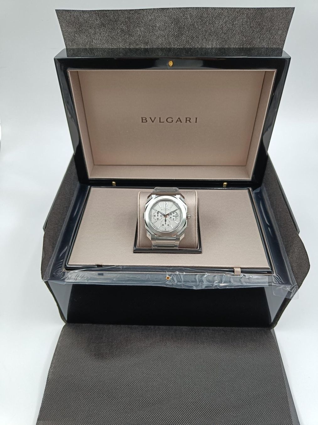 Bulgari Orologi: BVLGARI "OCTO FINISSIMO CHRONOGRAPH GMT" 43 MM – Nuovo (secondo la descrizione) da Luzern venduto da EdiGem 1