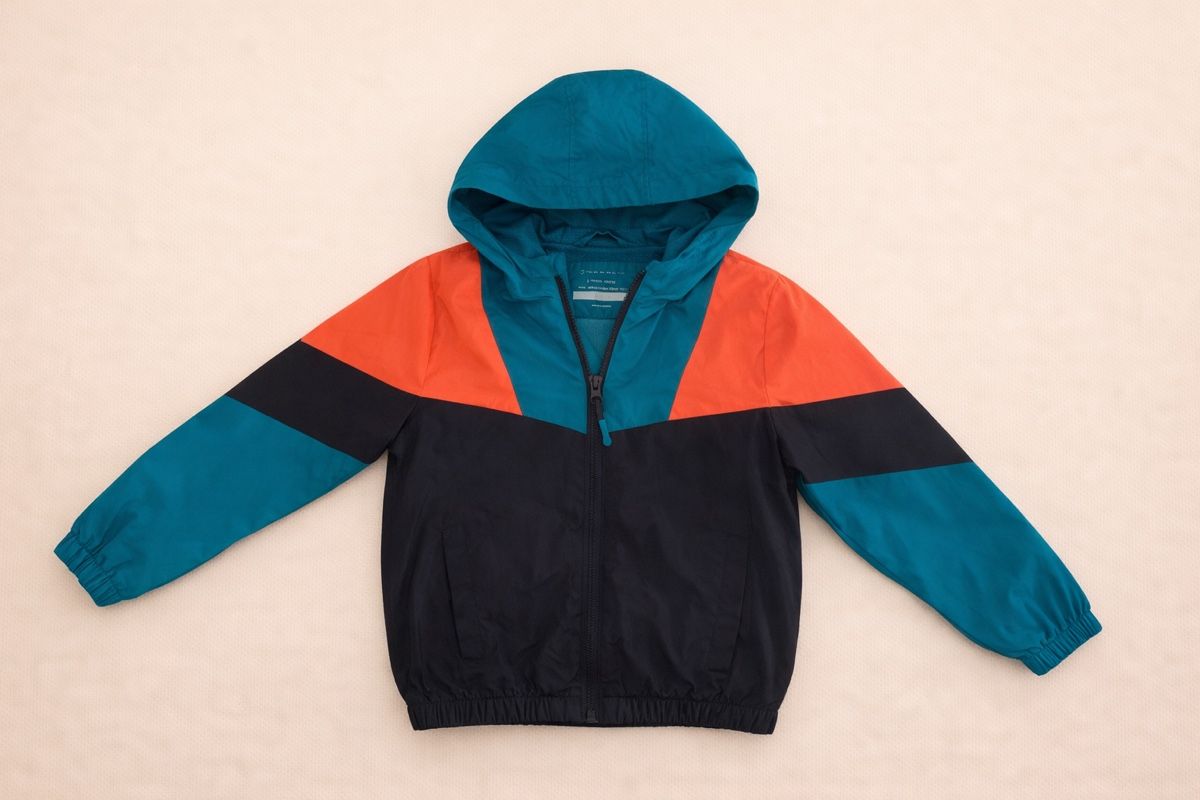 Giacche & Cappotti: VESTE À CAPUCHE ENFANT 122 CM – Nuovo (secondo la descrizione) da Lausanne venduto da mar_6snp 1