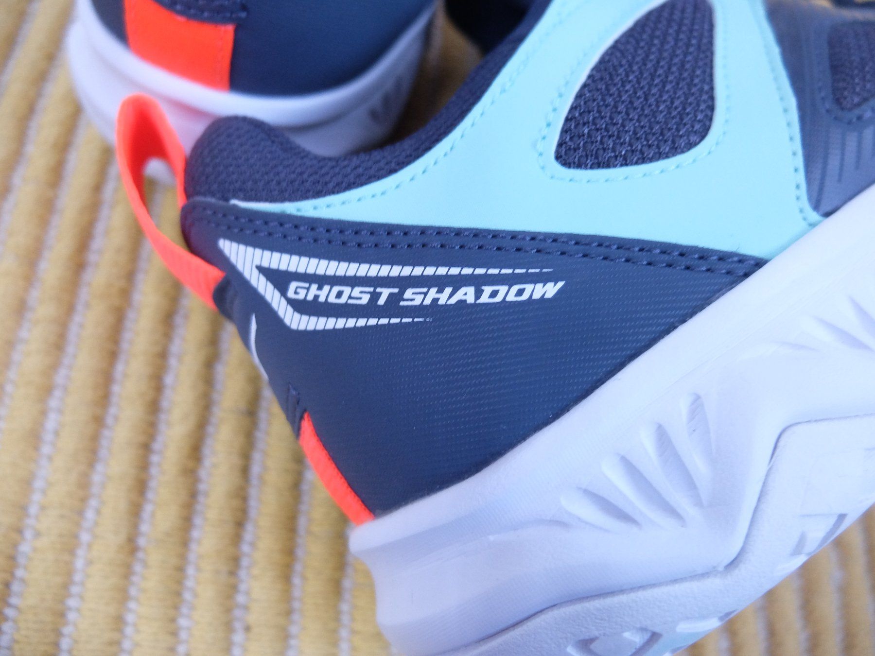Mizuno Scarpe da donna: Mizuno Ghost Shadow baskets 40.5 // Envoi / Versand OK – Usato da Les Breuleux venduto da malice_13 5