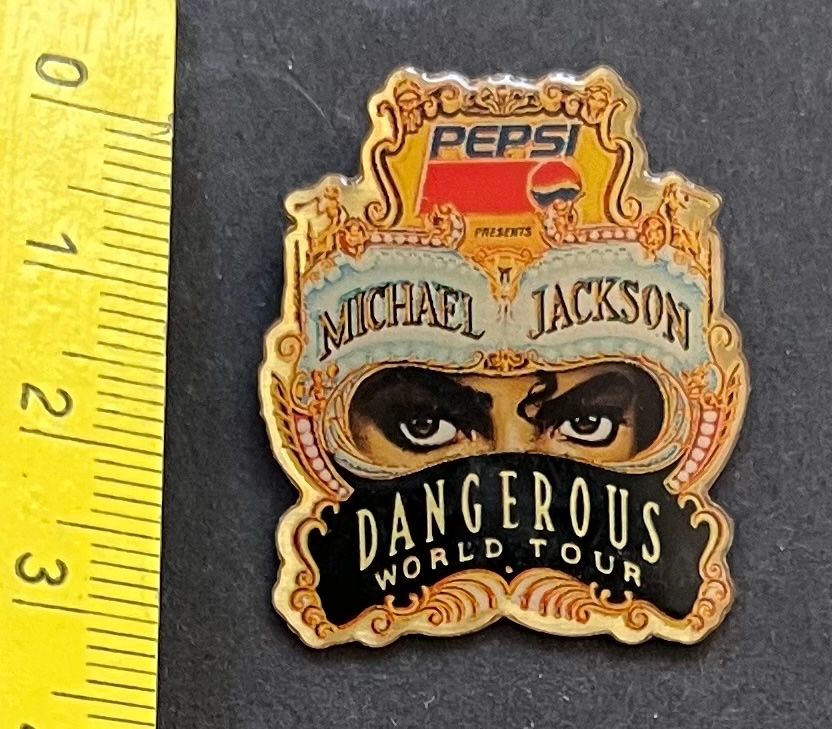 Pepsi Plaketten & Abzeichen: Michael Jackson Dangerous Tour, Pepsi / Pin – Gebraucht aus Ostermundigen von DaxKarten-75