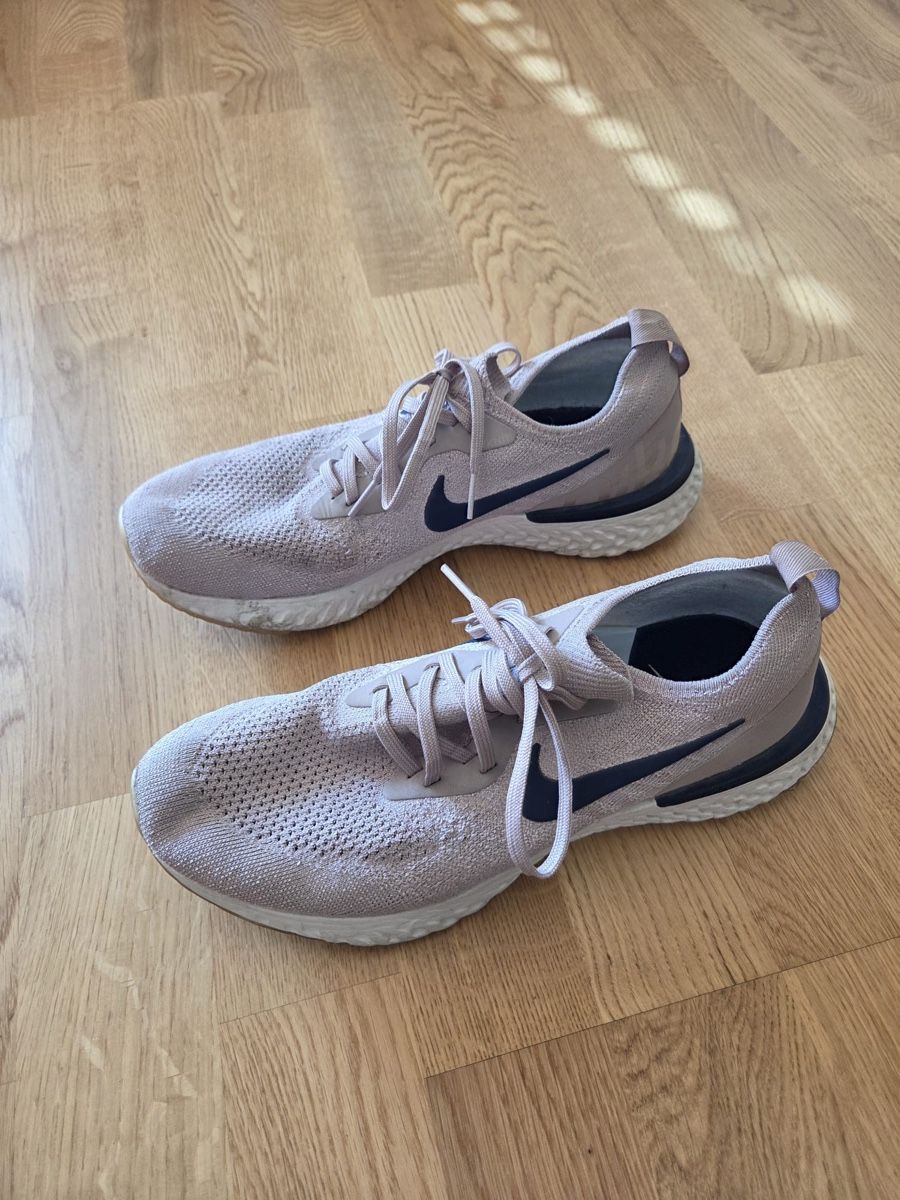 Nike Scarpe da uomo: Nike Epic React Flyknit Laufschuhe, Gr. 43 – Usato da Bern venduto da ele_tg62