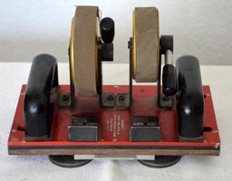Skischleifer / ponceuse pour les skis