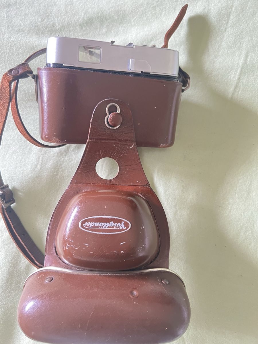 Voigtländer Fotocamera: Fotoapparat analog Voightlander – Usato da Schöftland venduto da mamajasima5 1
