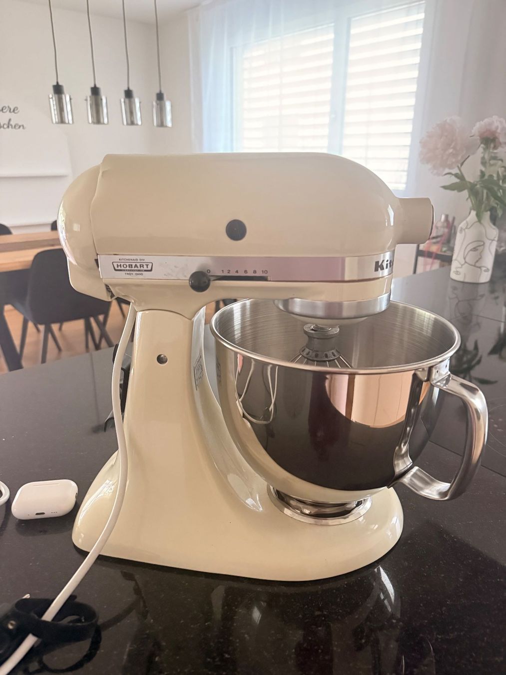 Kitchenaid Küchengeräte: Kitchenaid Küchenmaschine Beige/Creme – Gebraucht aus Reichenburg von Benutzer123_