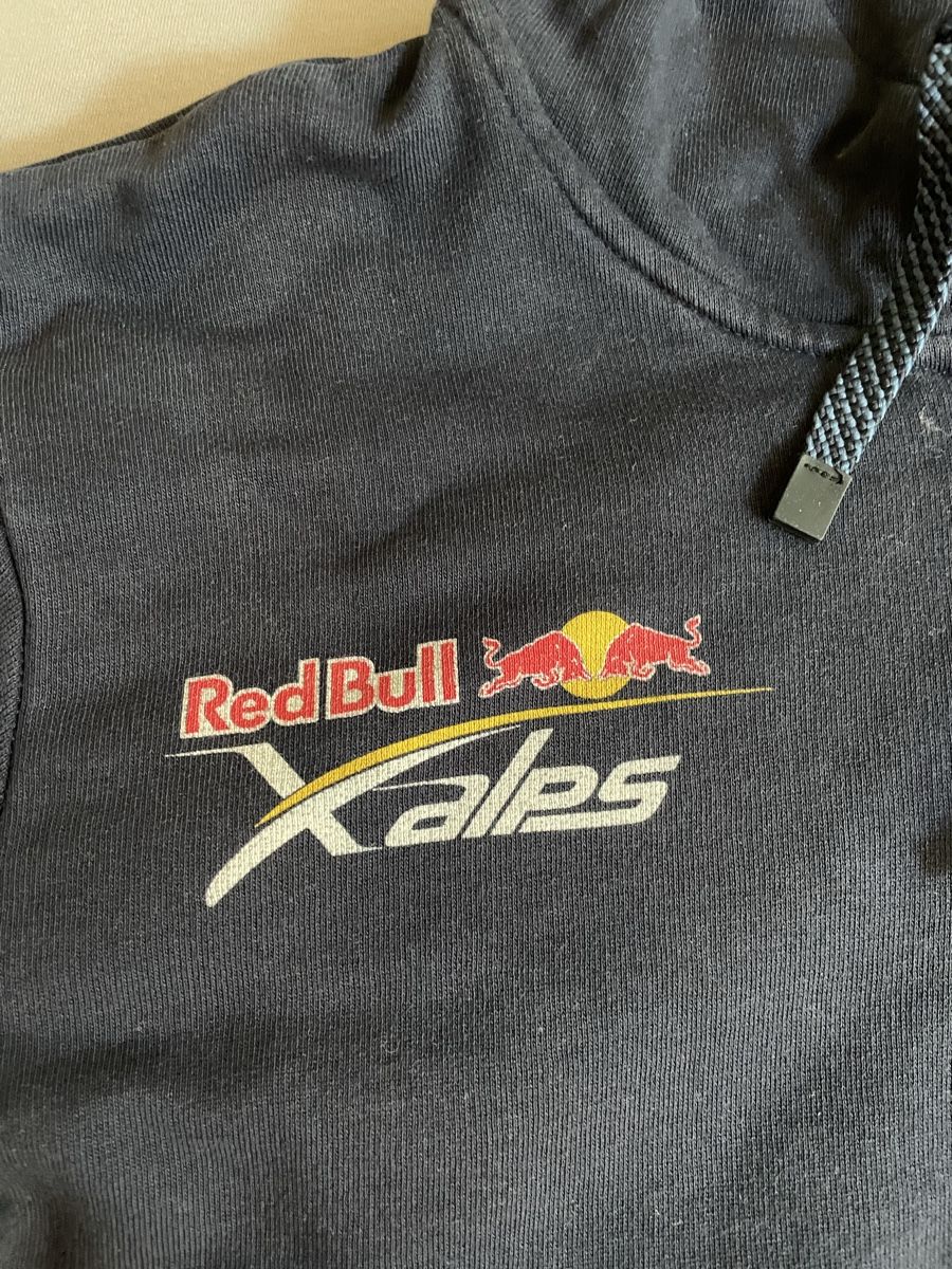 Leibchen & Hosen: Red Bull Weste, Gr. M – Gebraucht aus Thalwil von jan_h9wg 1