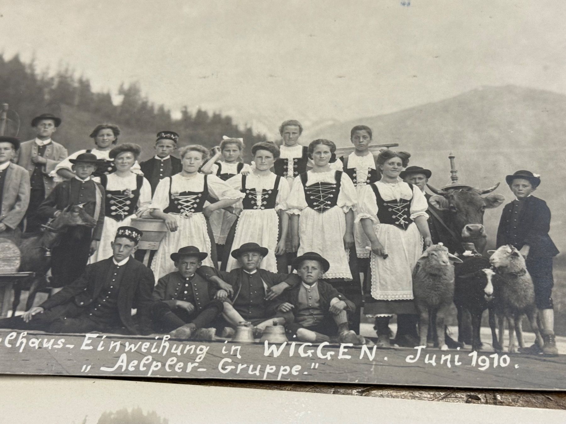 Cartoline postali: 1910 Einweihung Schulhaus WIGGEN 4 Postkarten – Usato da Bern venduto da Jwpm66 1