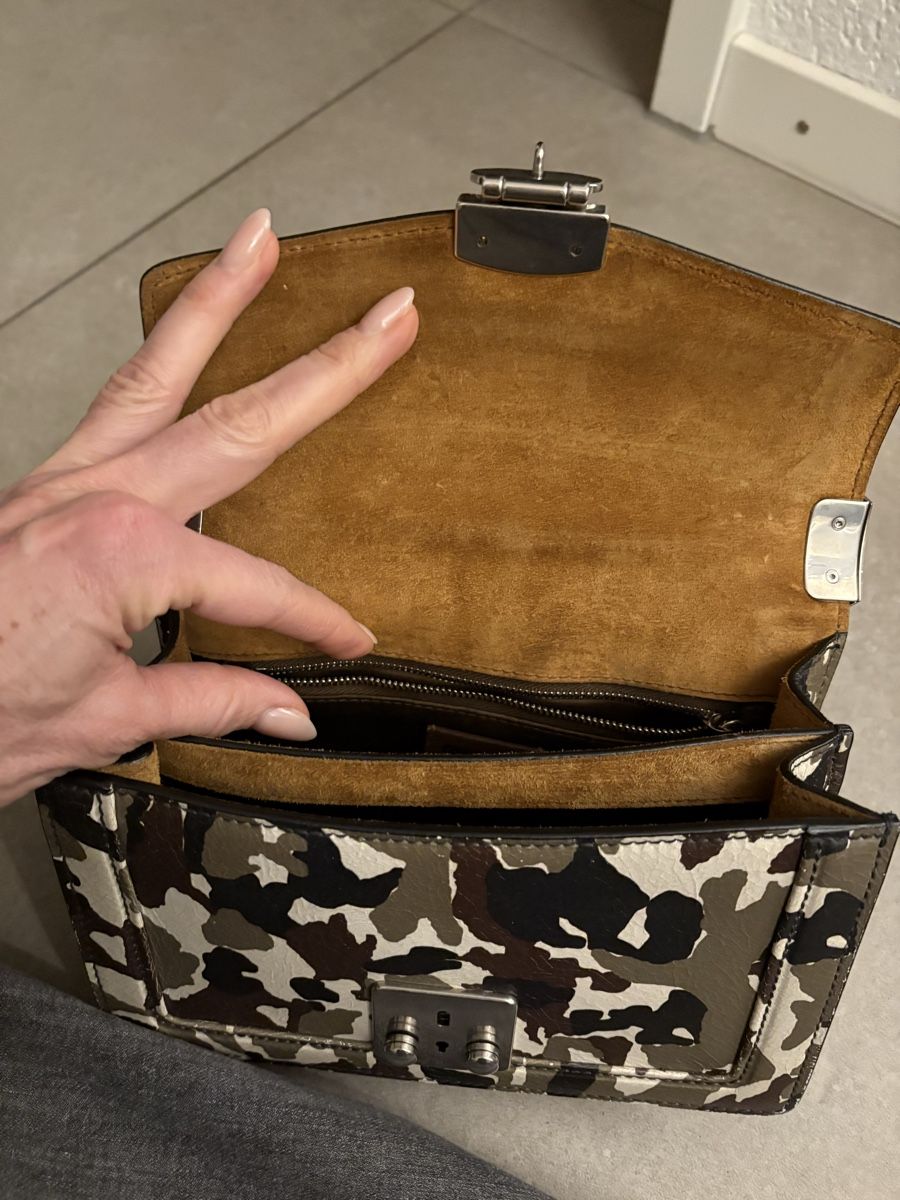 Miu Miu Borse da donna: MIU MIU Tasche – Usato da Zunzgen venduto da mel_y6w2 6