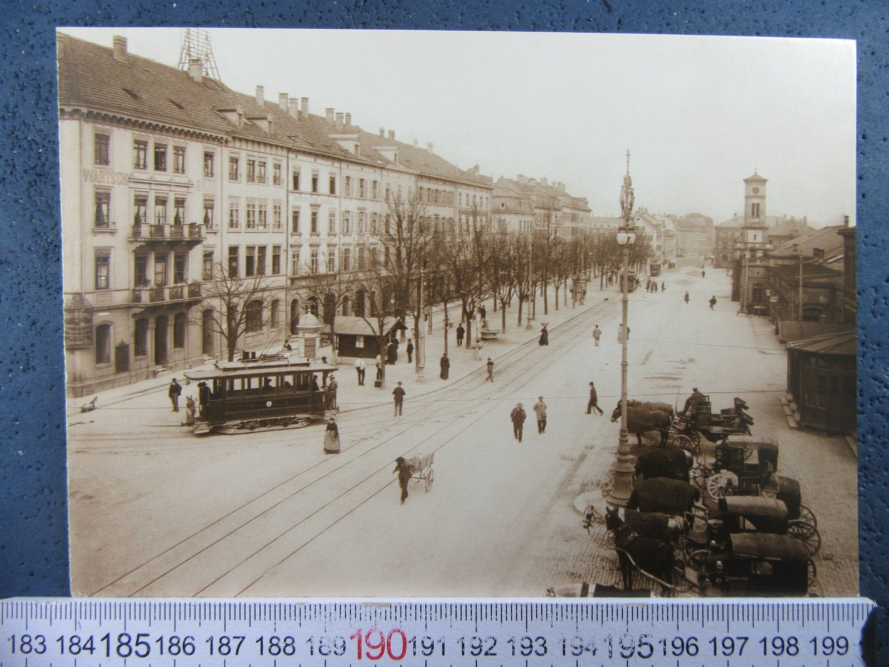 Cartoline postali: BASEL EHEMALIGE BAHNHOFSTRASSE AM HEUTIGEN MESSEPLATZ REPRO – Usato da Ettingen venduto da Hausi4711