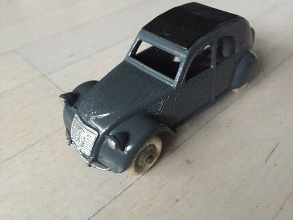 LOTS DE 8 BOITES CITROEN 2CV NOREV des séries presse no