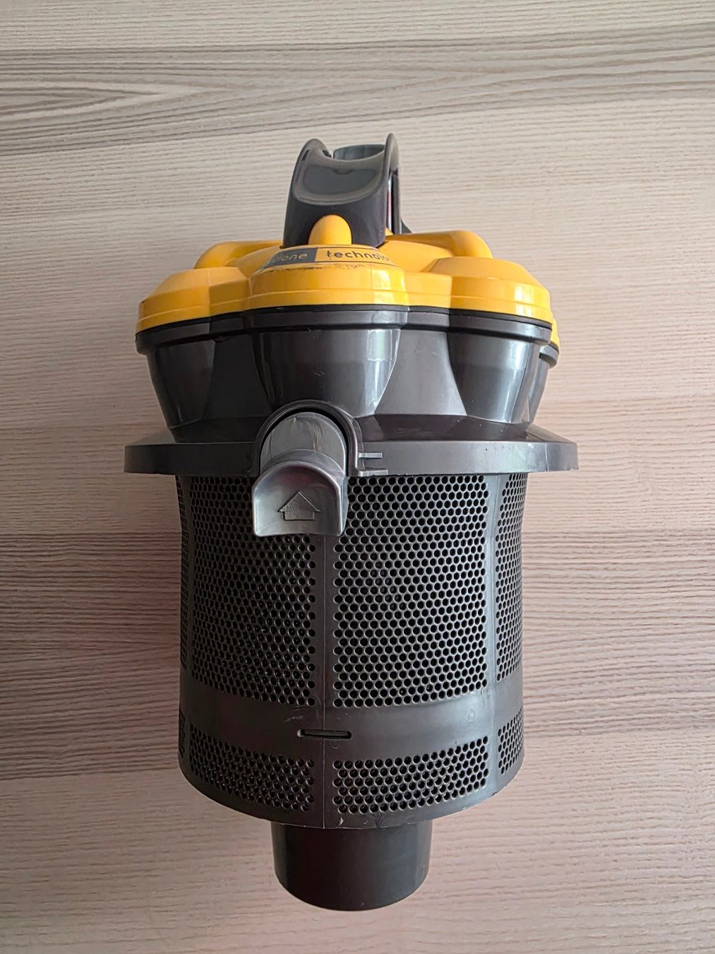 Dyson Aspirapolveri & Accessori: Dyson DC29 Zyklon Staubsauger Ball Ersatzteil – Usato da Stein SG venduto da nxr_vzv9 1